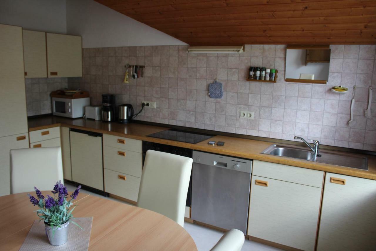Ferienwohnung Ausblick Weißensberg エクステリア 写真